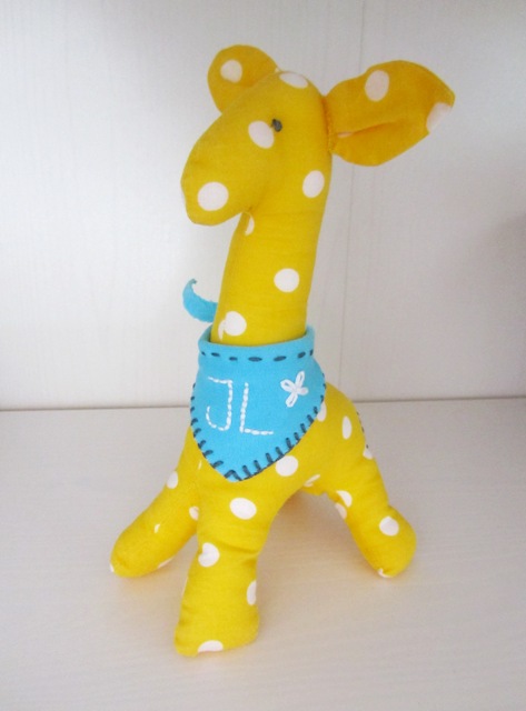 Free sew giraffe toy tutorial