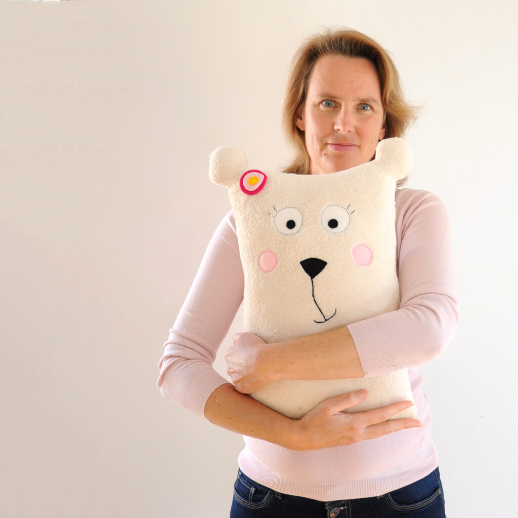 TEDDY BEAR PATTERN | girl soft toy pillow | sewing pattern & tutorial